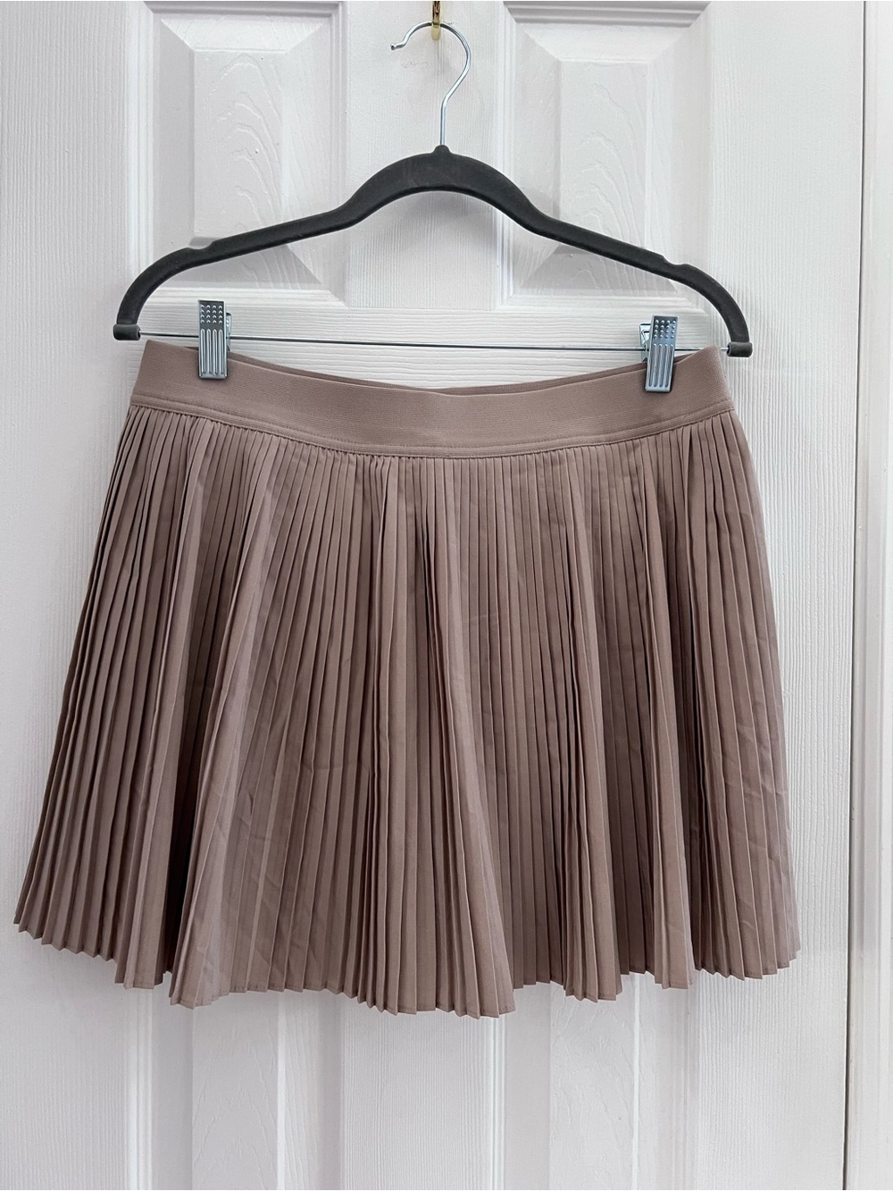 Old Navy Taupe Pleated Mini Skirt